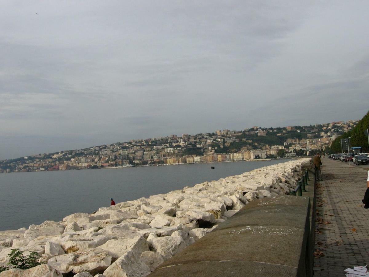 Napoli Suite Toledo 10 Exteriör bild