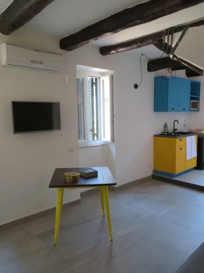 Napoli Suite Toledo 10 Exteriör bild