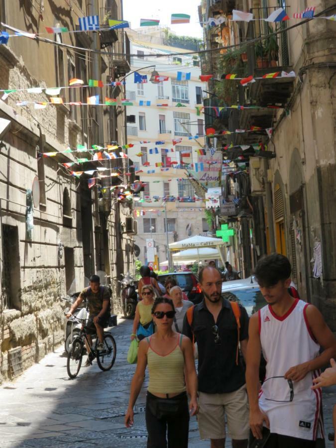 Napoli Suite Toledo 10 Exteriör bild