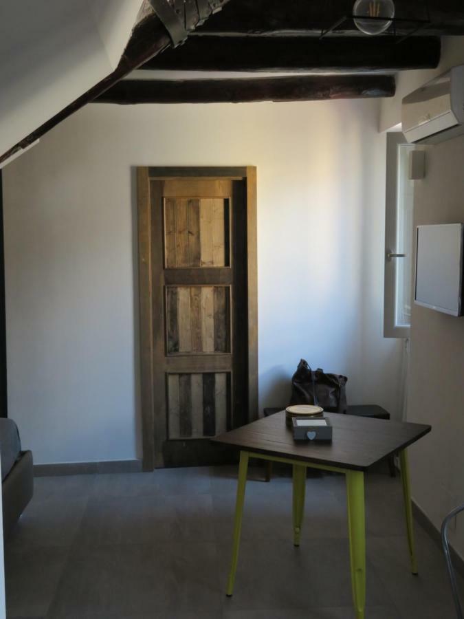 Napoli Suite Toledo 10 Exteriör bild